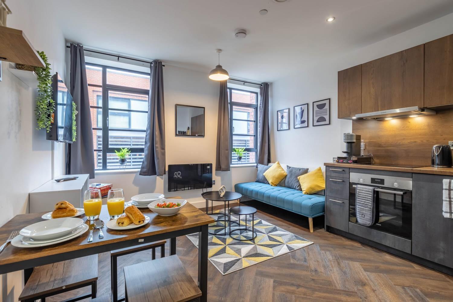 Modern Apt-contractors Families-superstore Nearby Apartment