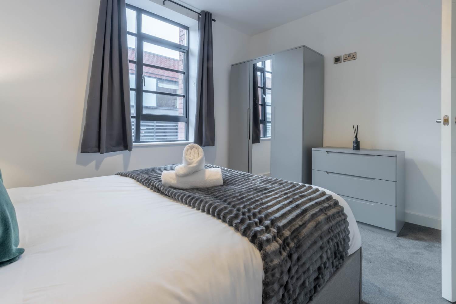 Modern Apt-contractors Families-superstore Nearby * Birmingham