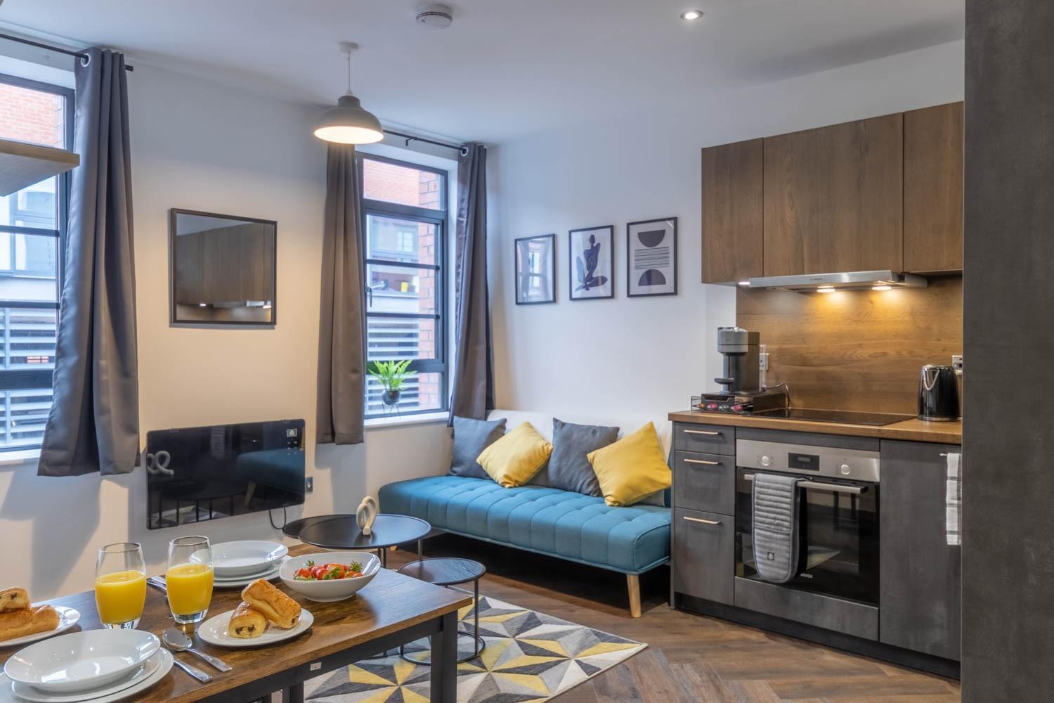 Modern Apt-contractors Families-superstore Nearby Apartment